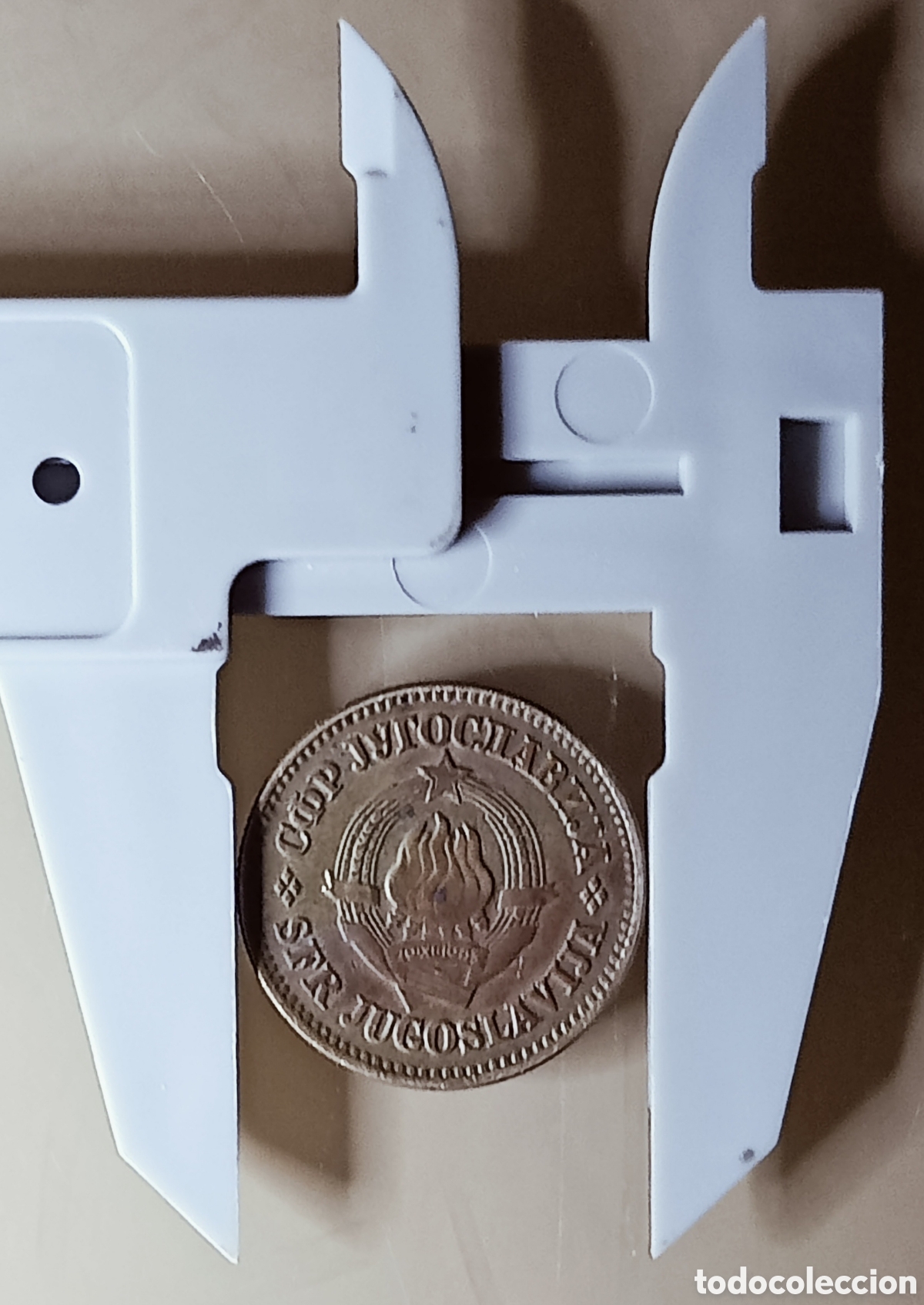 Monedas con errores: Moneda Yugoslavia(1973) Variantes(de giro) - Foto 5