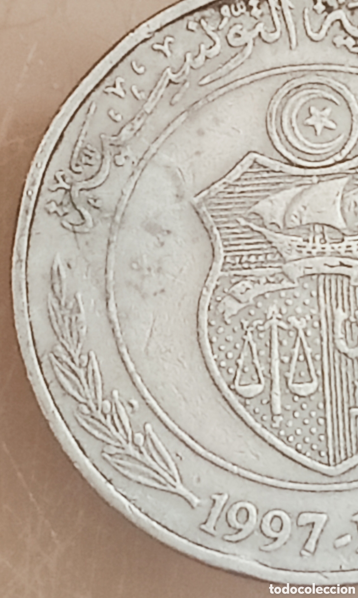 Monedas con errores: Moneda Tunez (1997) error de acu&ntilde;aci&oacute;n - Foto 13