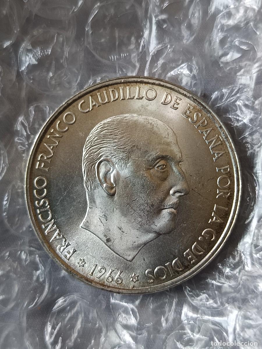 M&uuml;nzen mit Fehlern: Monedas 100 pesetas 1966 plata canto descentrado