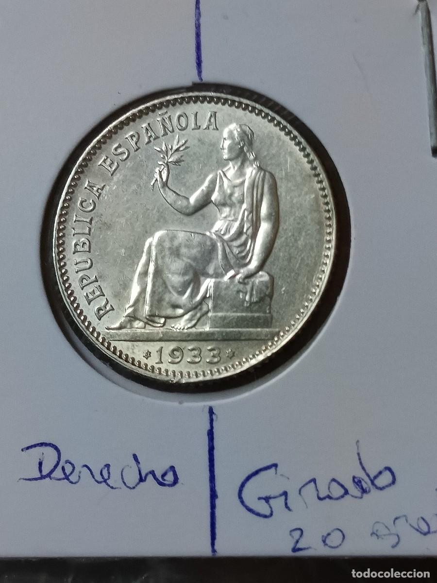 Monedas con errores: 1 peseta 1933 plata girada
