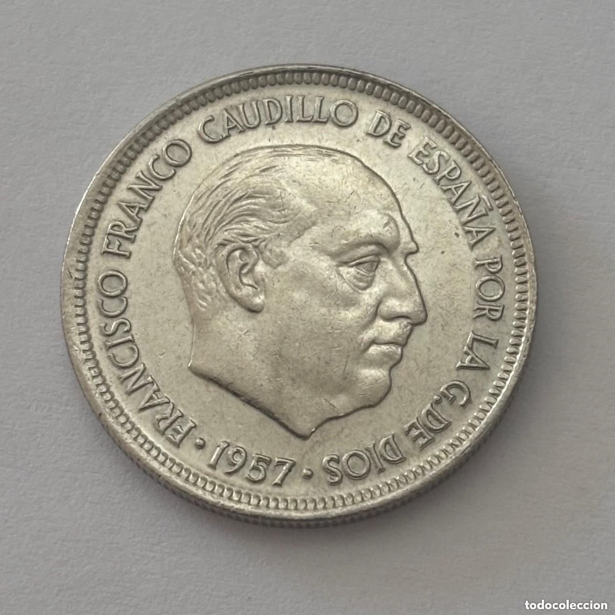 Monedas con errores: MONEDA DE 5 PESETAS FRANCO 1957 E.75 CON ERROR ACU&Ntilde;ACI&Oacute;N EN LA ESTRELLA - Foto 2