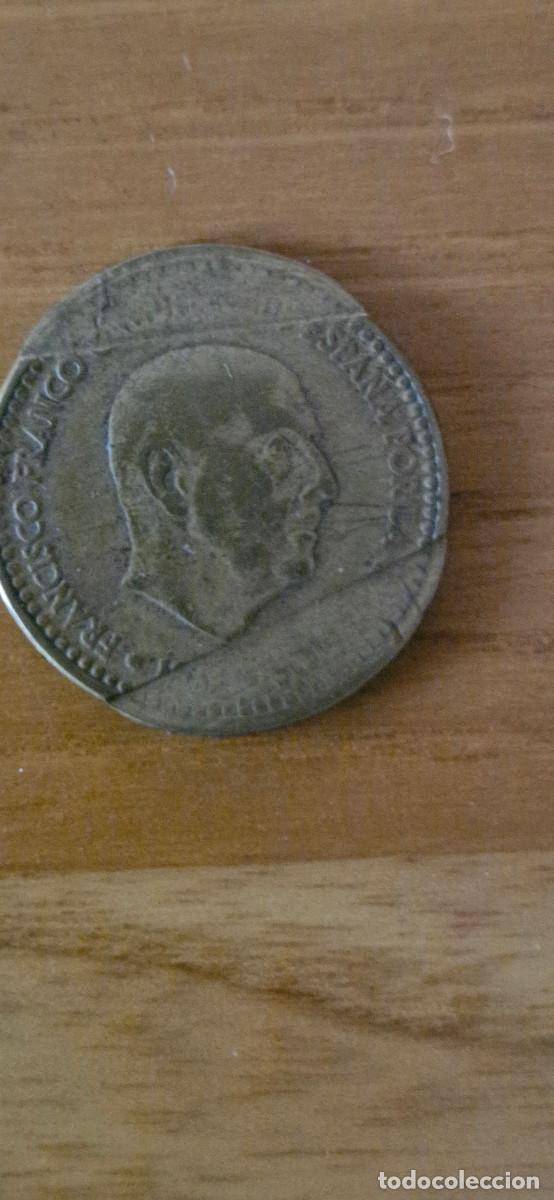 Monedas con errores: ERROR DE ACU&Ntilde;ACION MONEDA 1 PESETA FRANCO CON ERROR/FALLO DE ACU&Ntilde;ACION - Foto 2