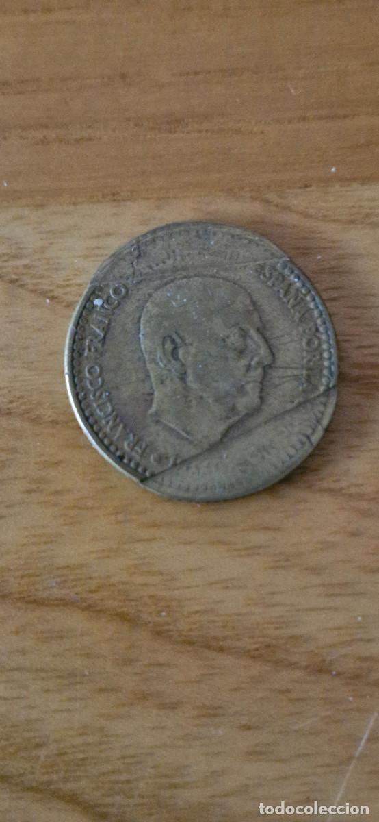 Monedas con errores: ERROR DE ACU&Ntilde;ACION MONEDA 1 PESETA FRANCO CON ERROR/FALLO DE ACU&Ntilde;ACION - Foto 3