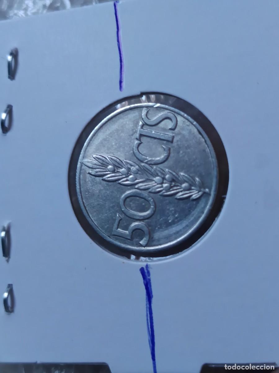 Monedas con errores: Lote 2 monedas 50 c&eacute;ntimos 1966 girada 80 grados - Foto 7