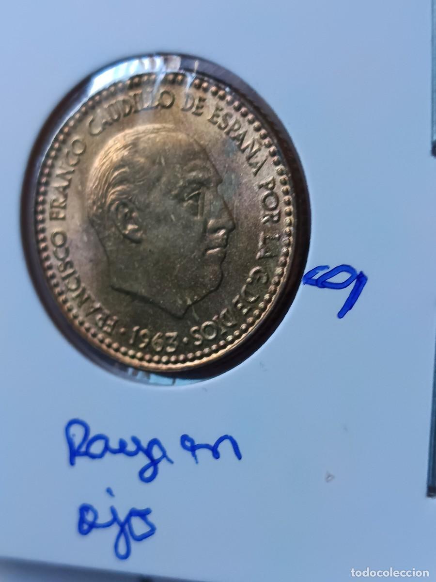 Monedas con errores: Lote de 20 monedas 1 pesetas 1965 error raya en ojo - Foto 1