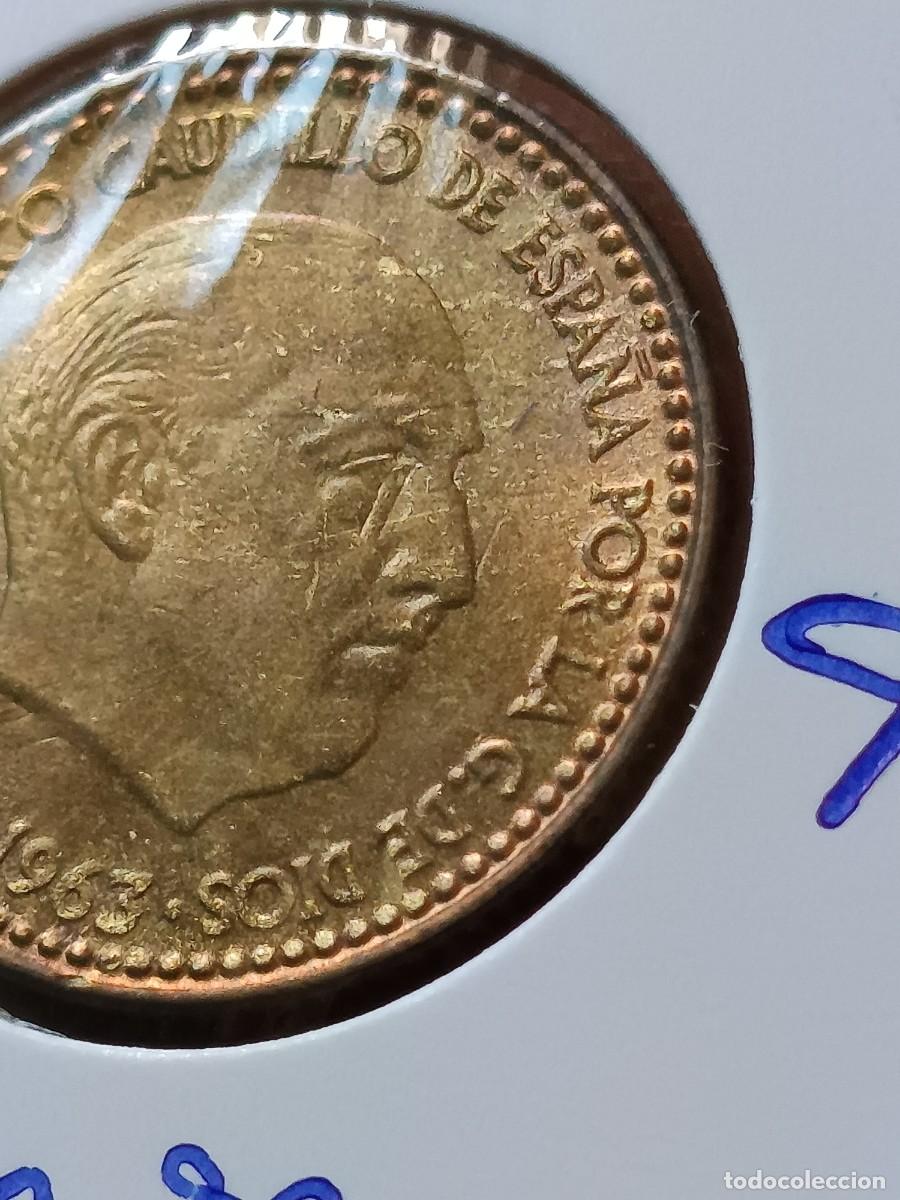 Monedas con errores: Lote de 20 monedas 1 pesetas 1965 error raya en ojo - Foto 9