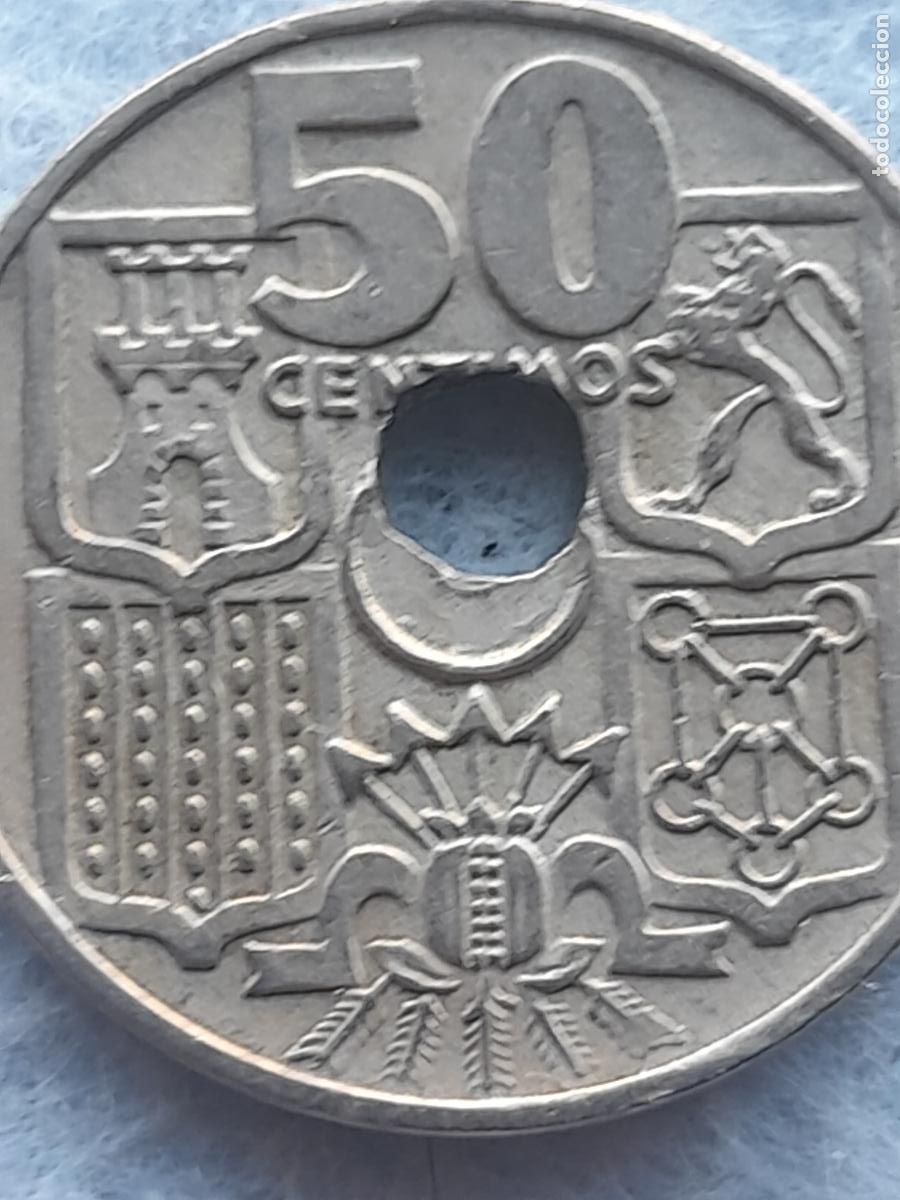 Monedas con errores: Franco. 50 C&eacute;ntimos. A&ntilde;o 1949. Error Perforaci&oacute;n Desplazada. - Foto 2