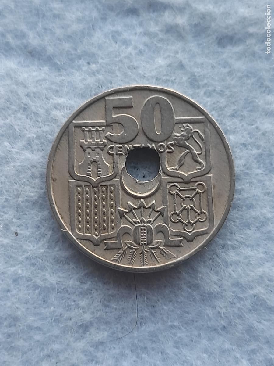 Monedas con errores: Franco. 50 C&eacute;ntimos. A&ntilde;o 1949. Error Perforaci&oacute;n Desplazada. - Foto 1