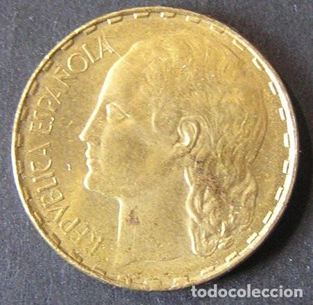 Monedas con errores: II REP&Uacute;BLICA ESPA&Ntilde;OLA - 1 PESETA 1937 CON LA VARIANTE DEL REVERSO EMPASTADO EN LA FECHA