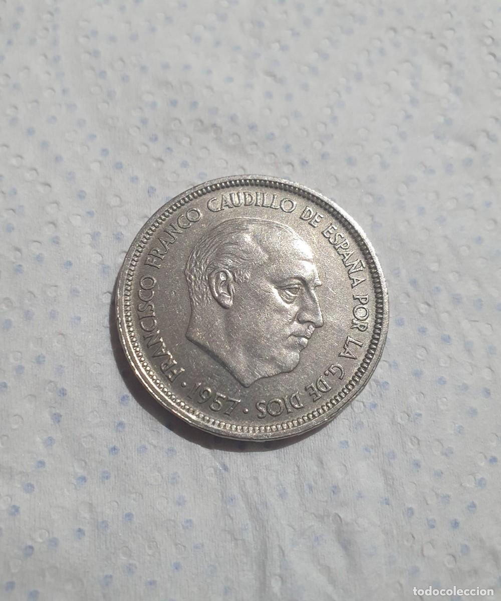 Monedas con errores: 50 pesetas 1957 (*58) &ndash; Variante error &laquo;UNA LIBRE GRANDE&raquo;.