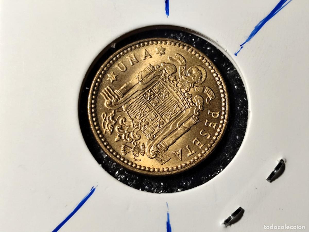 Coins with Errors: Espa&ntilde;a. Francisco Franco. 1 Peseta Error- 1963 *19 *66- SC-Girada 130&ordm;(Escasa) Lote 8230