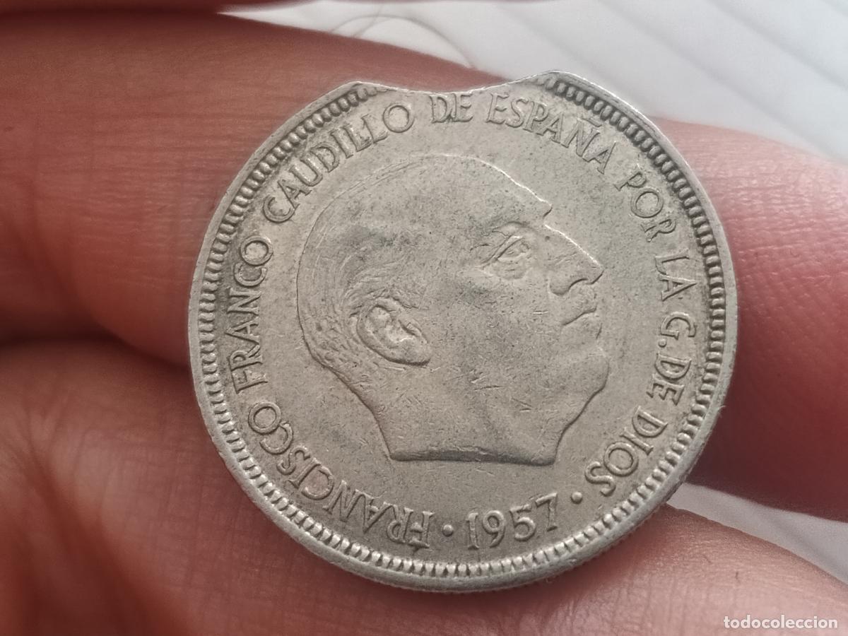 Monedas con errores: 5 pesetas 1957 estrella 75 variedad COSPEL SEGMENTADO