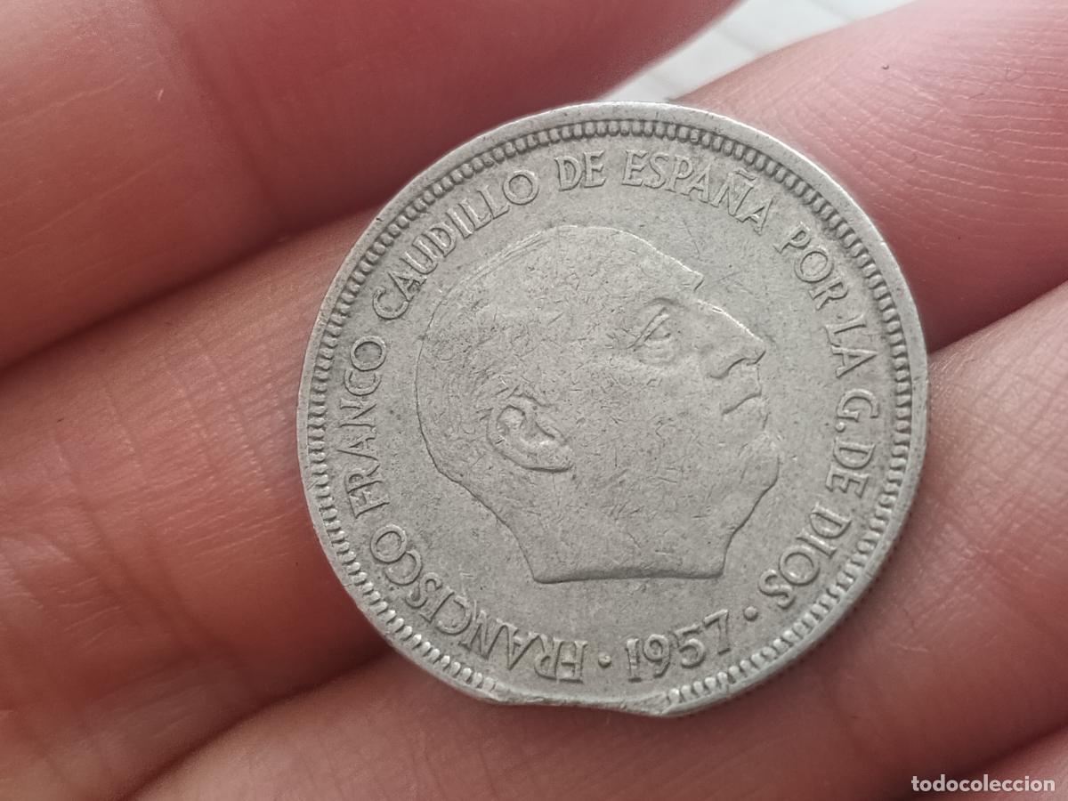 Monedas con errores: 5 pesetas 1957 estrella 71 variedad COSPEL SEGMENTADO - Foto 3