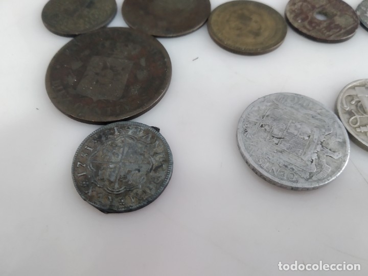 Monedas de Espa&ntilde;a: lote de monedas antiguas - Foto 2