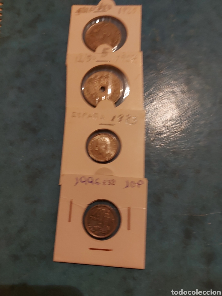 Monedas de Espa&ntilde;a: 2 antiguas y dosmoderna - Foto 1