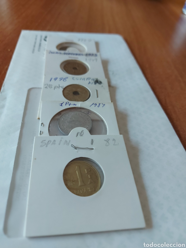 Monedas de Espa&ntilde;a: 3 con agujero y2 mas - Foto 1