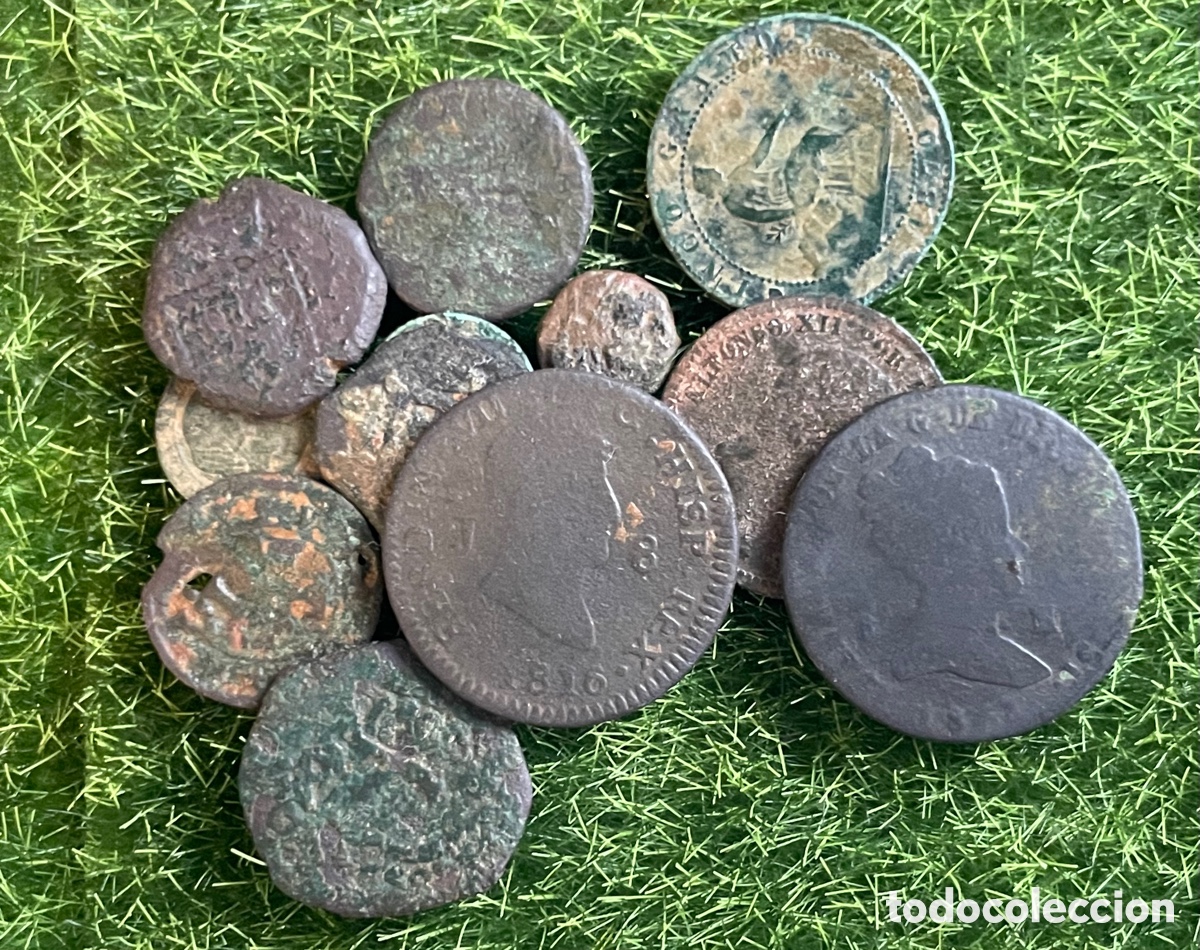 Monedas de Espa&ntilde;a: Lote de cobres variados. Monedas - Foto 1
