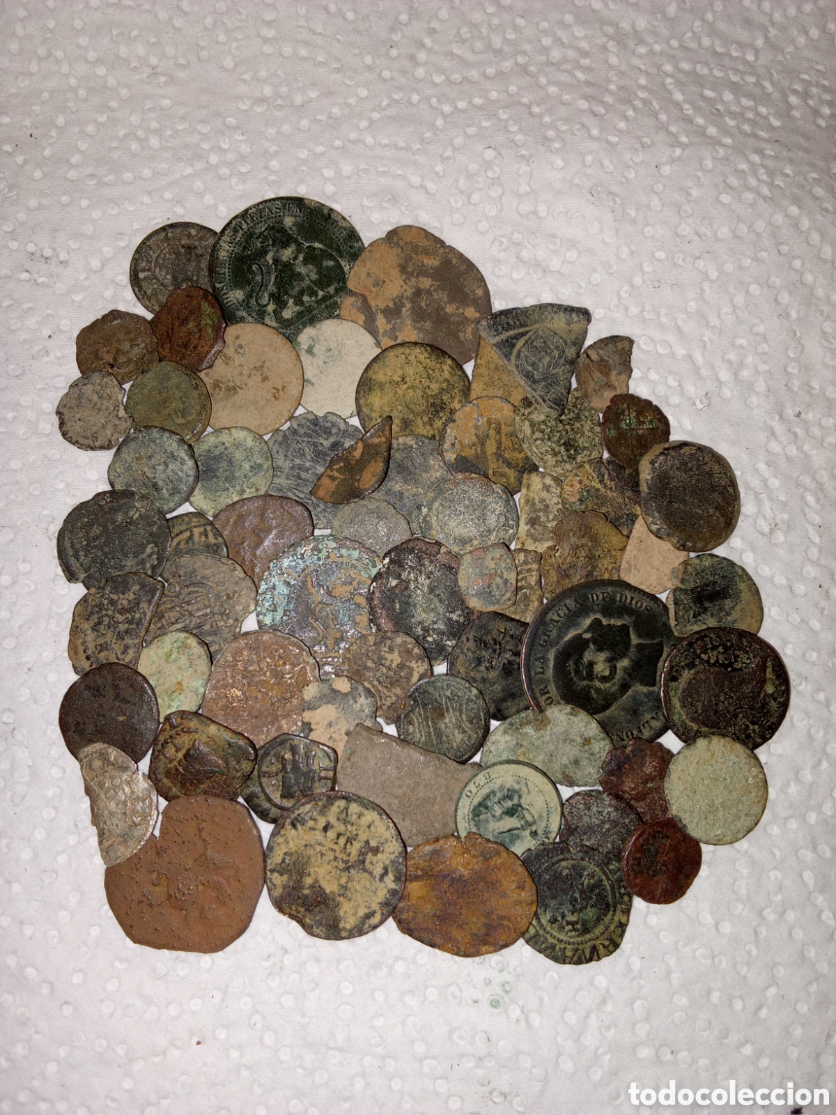 Monedas de Espa&ntilde;a: LOTE DE 60 MONEDAS PARA LIMPIAR Y CLASIFICAR