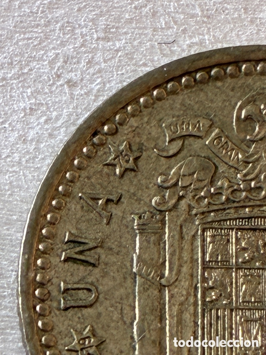 Monedas de Espa&ntilde;a: Una peseta del 1966 estrella 75 - Foto 3