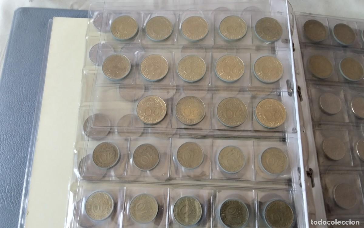 Monedas de Espa&ntilde;a: ALBUM DE MONEDAS CON APROX. MONEDAS VARIADAS , VER COMPOSICION - Foto 9