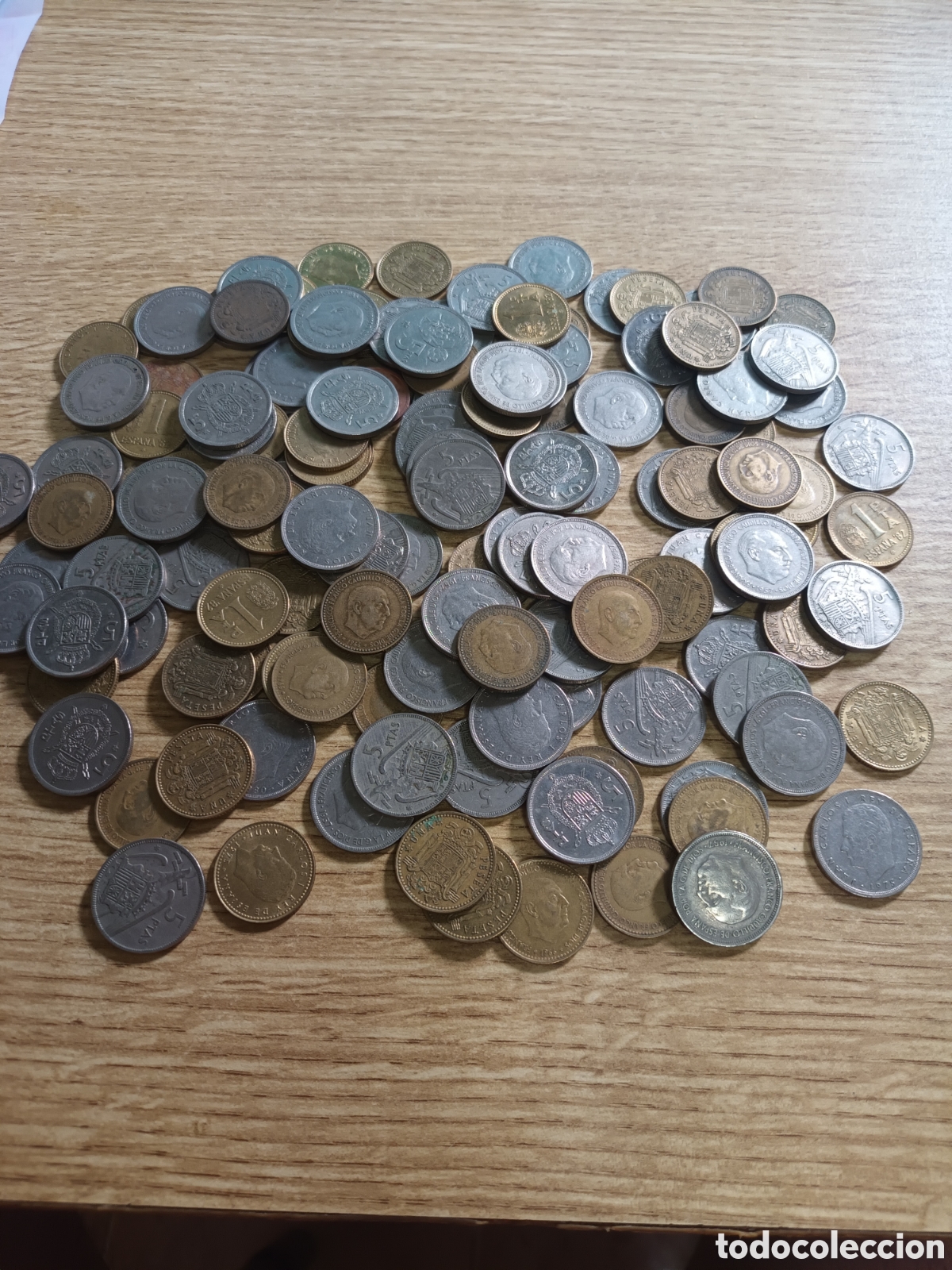 Monedas de Espa&ntilde;a: GRAN LOTE DE 140 MONEDAS DE 1 Y DE 5 PESETAS DE FRANCO Y DEL REY DISTINTAS FECHAS