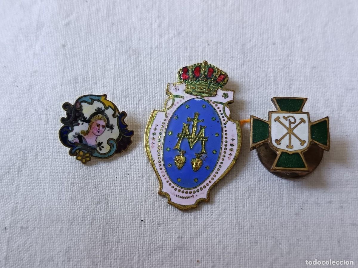 Coins of Spain: Lote de 3 antiguas insignias o similar, a clasificar