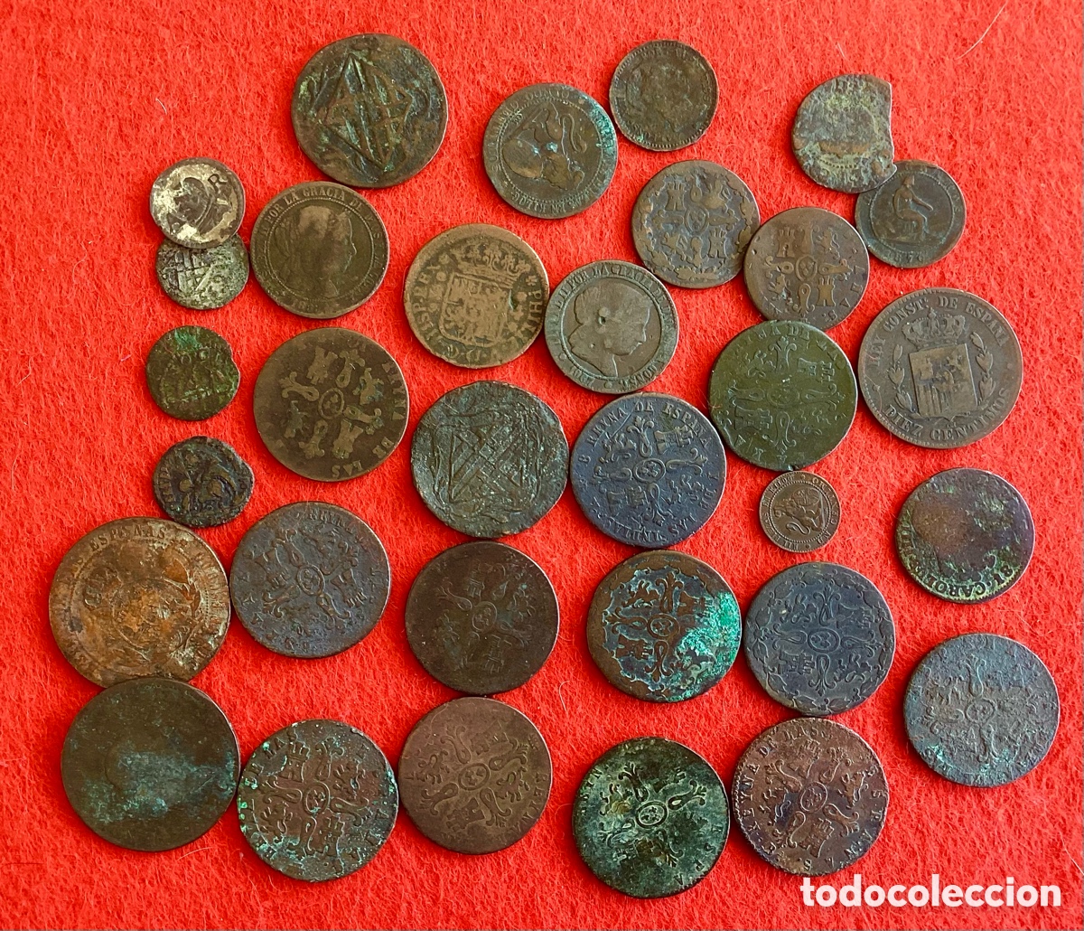 Monedas de Espa&ntilde;a: Lote de monedas antiguas de bronce por clasificar
