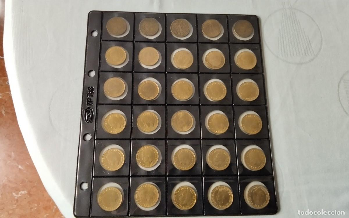 Monedas de Espa&ntilde;a: PAG. PARDO MONTADA CON 30 MONEDAS DE 1 PTS VARIADAS DIFERENTES A&Ntilde;OS , VER DESCRIPCION