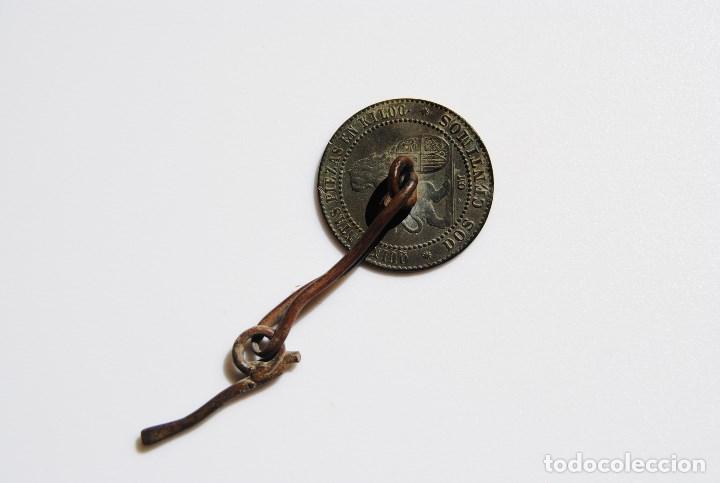 Monedas de Espa&ntilde;a: Interesante boton moneda de 2 cts. de 1870 - Foto 2