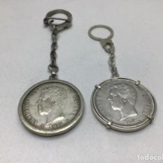 Monedas de España: LOTE DE 2 MONEDAS DE PLATA AMADEO I 1871 - ESTRELLAS 71 - 75 - CON LLAVEROS DE PLATA. Lote 362611050