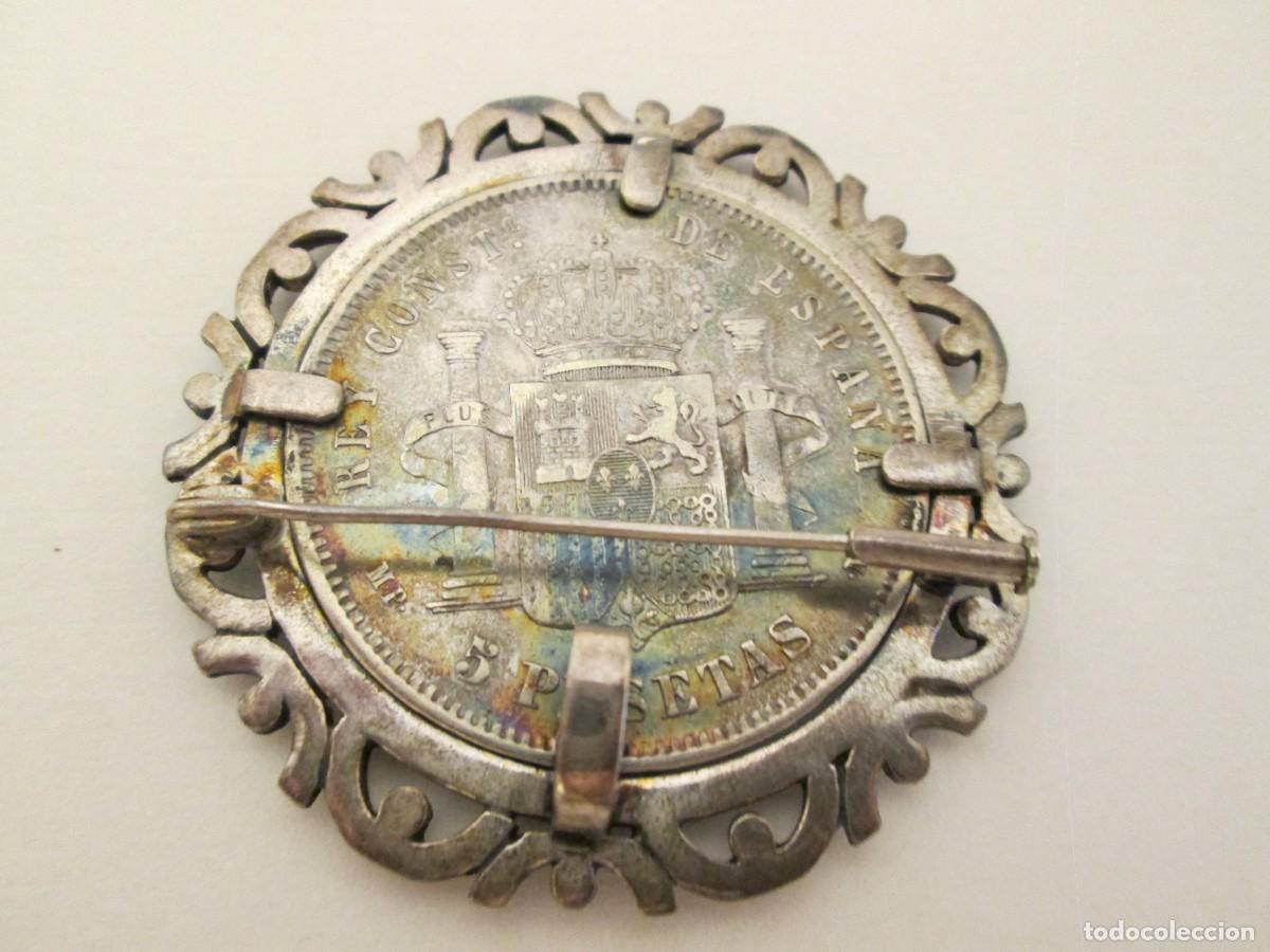Monedas de Espa&ntilde;a: ANTIGUO BROCHE CON 5 PESETAS DE PLATA - Foto 2