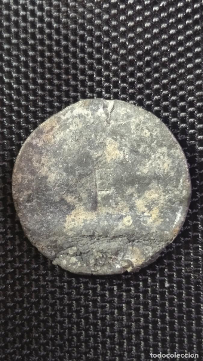 Monedas de Espa&ntilde;a: Antigua moneda falsa de plomo. - Foto 2
