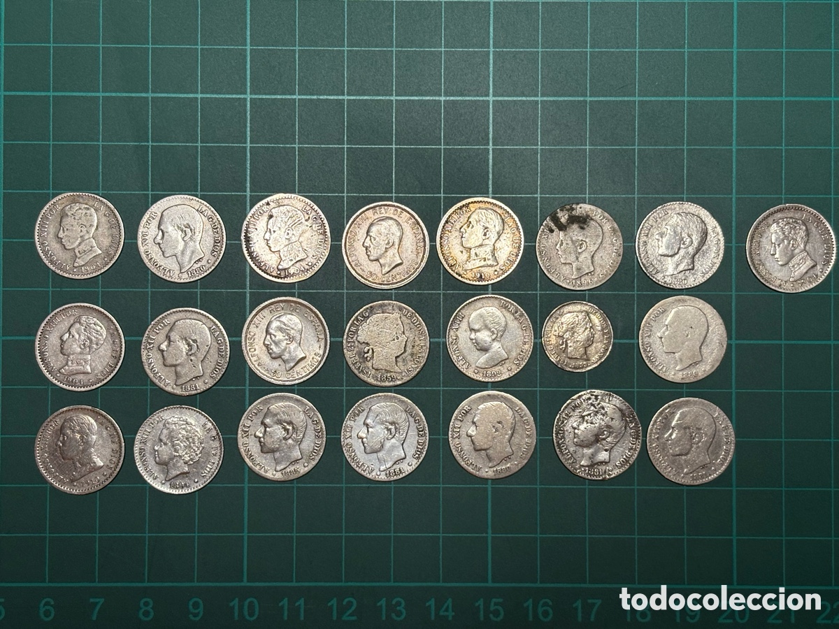 Monedas de Espa&ntilde;a: LOTE DE 22 MONEDAS DE PLATA Y MONEDERO CHATELAINE - Foto 1