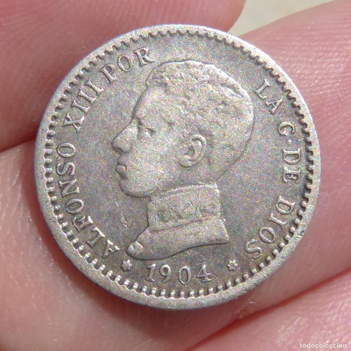 Monedas de Espa&ntilde;a: 50 centimos de plata, 1904, S.M.V, estrellas legibles 0* 4*. 2,44gr. Alfonso XIII