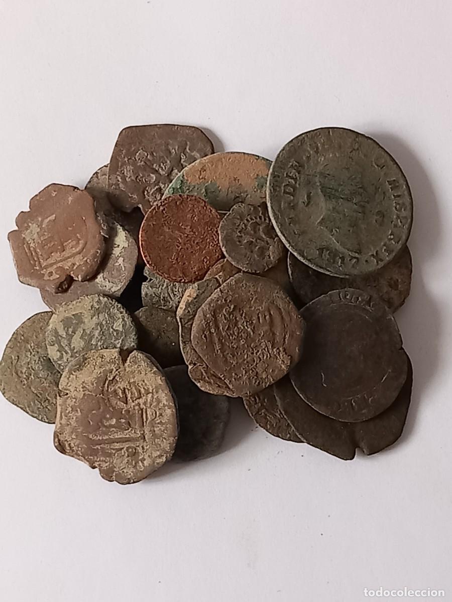 Monedas de Espa&ntilde;a: Lote 7 de 25 monedas espa&ntilde;olas, diferentes &eacute;pocas y estados. Para limpiar y expertizar. Oportunidad