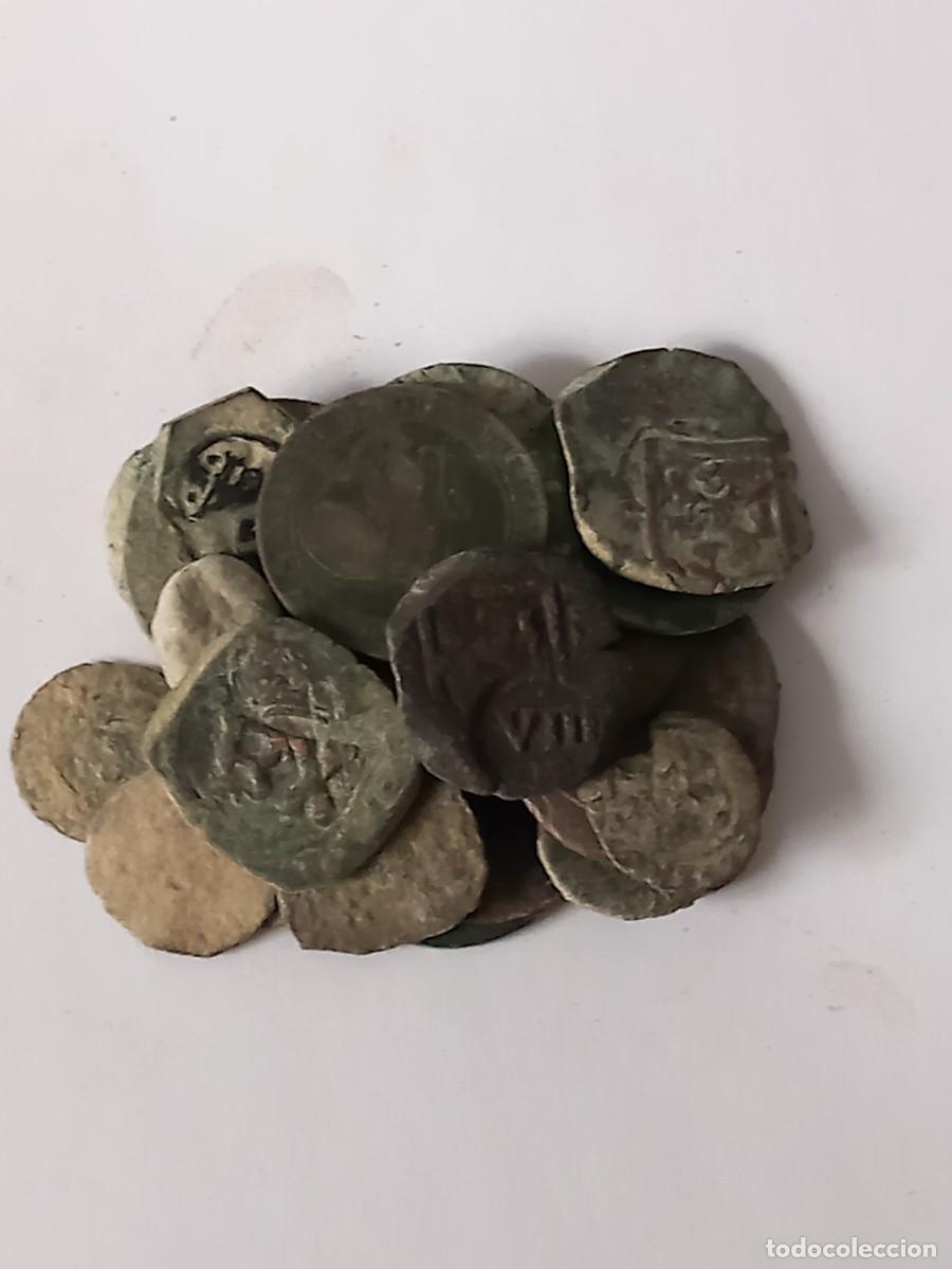 Monedas de Espa&ntilde;a: Lote 8 de 25 monedas espa&ntilde;olas, diferentes &eacute;pocas y estados. Para limpiar y expertizar. Oportunidad