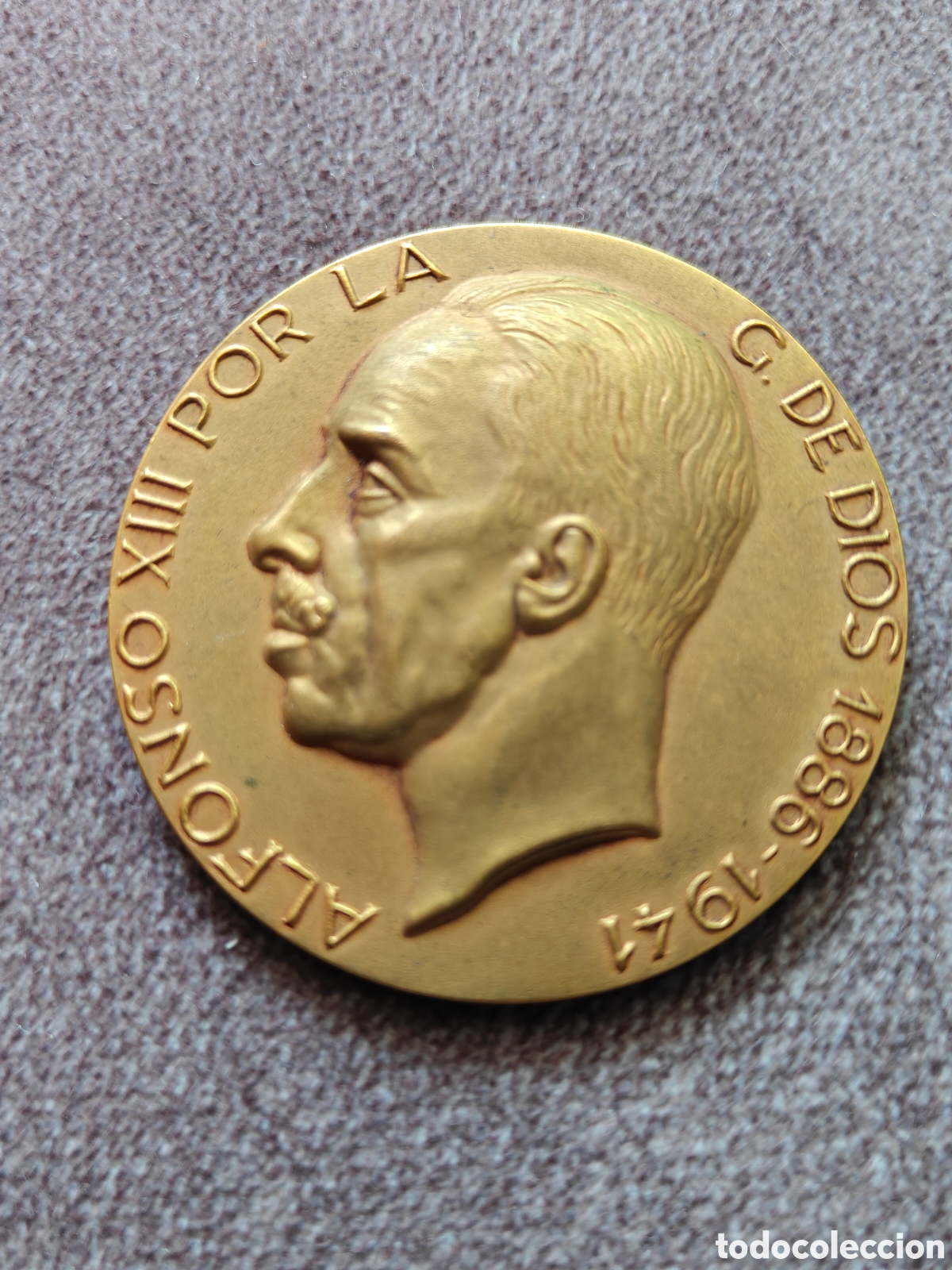 Monedas de Espa&ntilde;a: ANTIGUA MEDALLA ALFONSO XIII 1886-1941 RELIEVE CALICO 1963 50mm di&aacute;metro