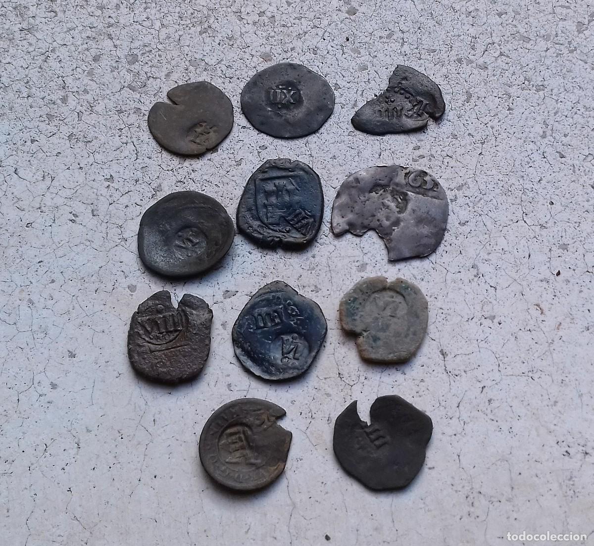 Monedas de Espa&ntilde;a: Lote monedas antiguas resellos siglo XVII