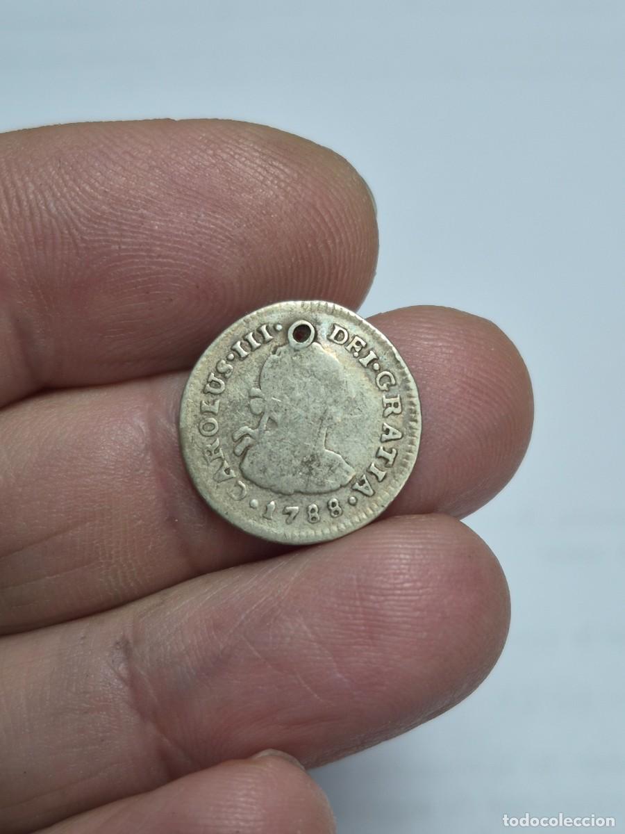 Monedas de Espa&ntilde;a: NT/ CARLOS III 1/2 REAL DE PLATA 1788 LIMA AGUJERO (E979)