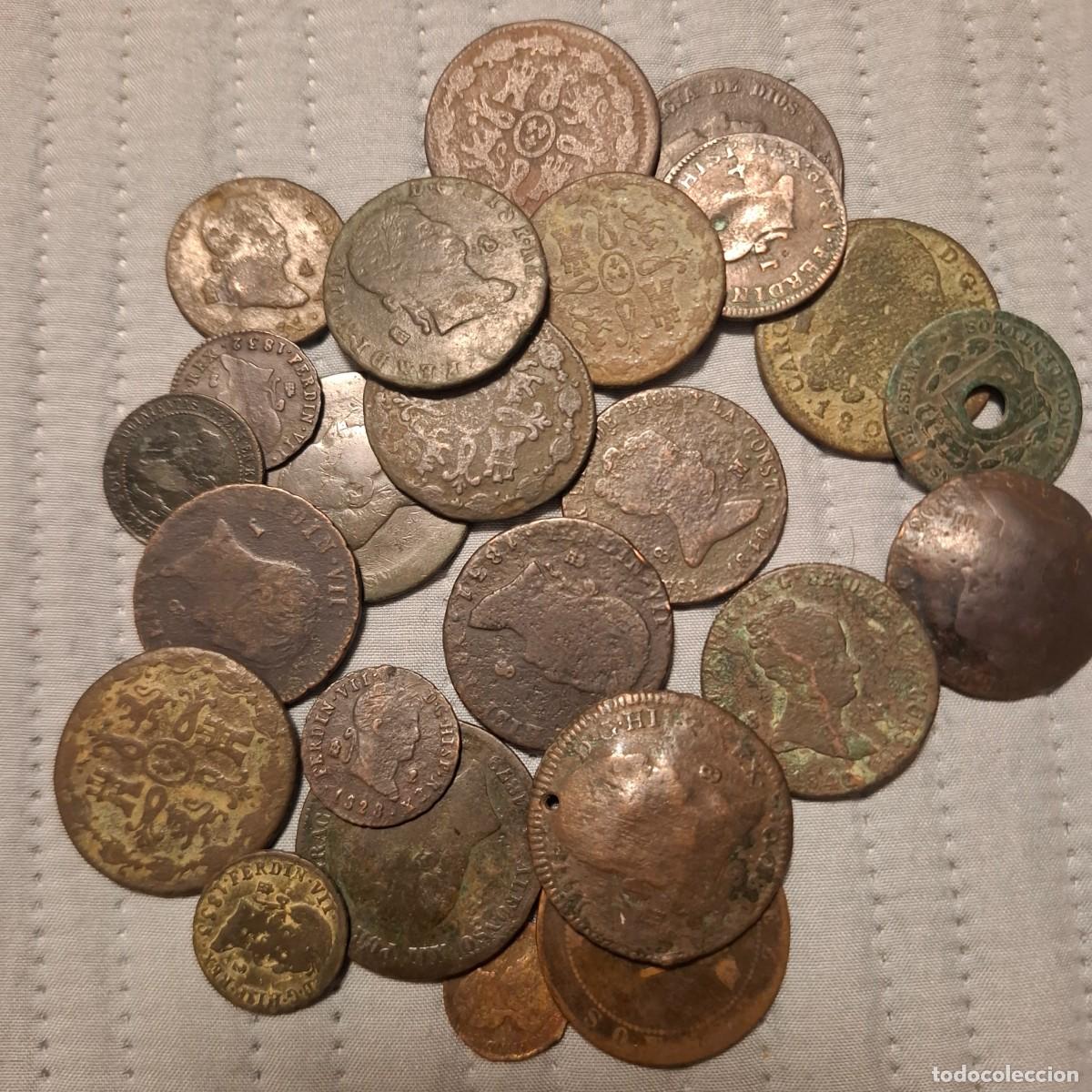Monedas de Espa&ntilde;a: Lote de maravedis ( 24 monedas en total)