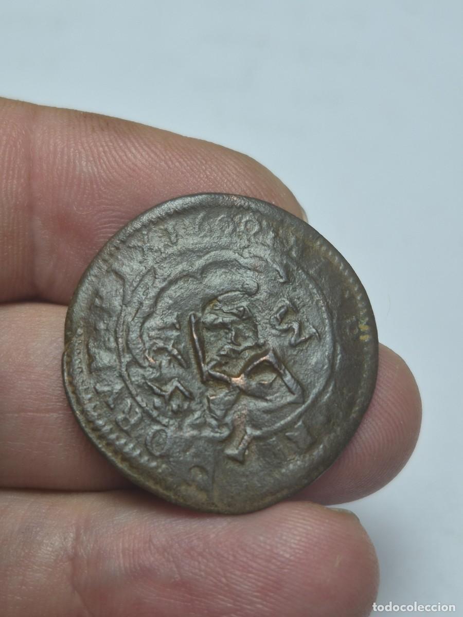 Monedas de Espa&ntilde;a: NT / 4 MARAVEDIES 1600 SEGOVIA TIPO OMNIUM CON VARIOS RESELLOS (E1354)