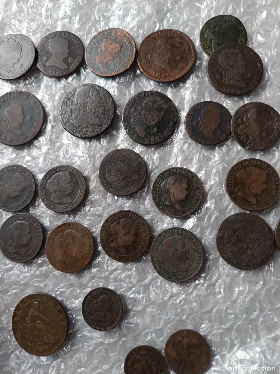 Monedas de Espa&ntilde;a: Lote de monedas maradevis e Isabel II cobre - Foto 1