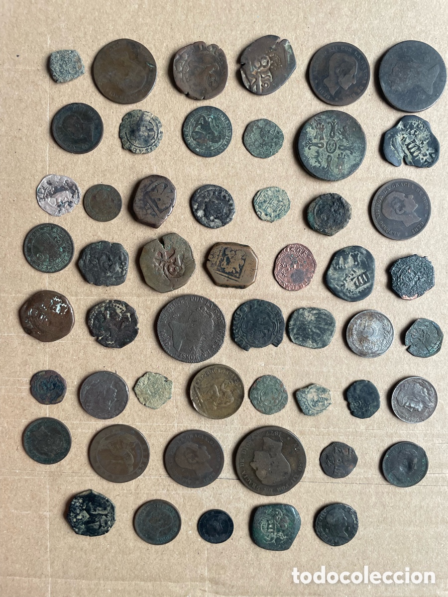 Monedas de Espa&ntilde;a: Lote de 52 monedas sin limpiar