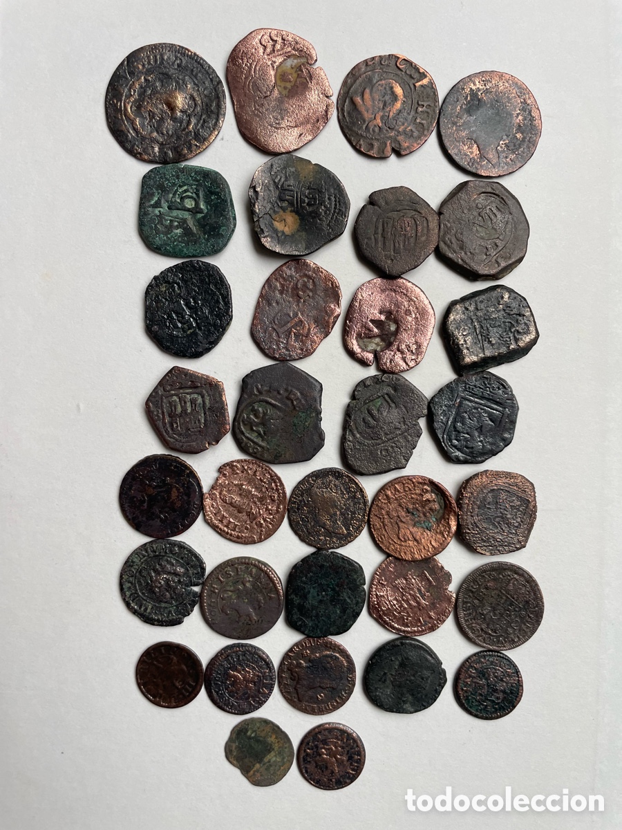 Monedas de Espa&ntilde;a: Conjunto de 33 monedas antiguas de diferentes valores y &eacute;pocas
