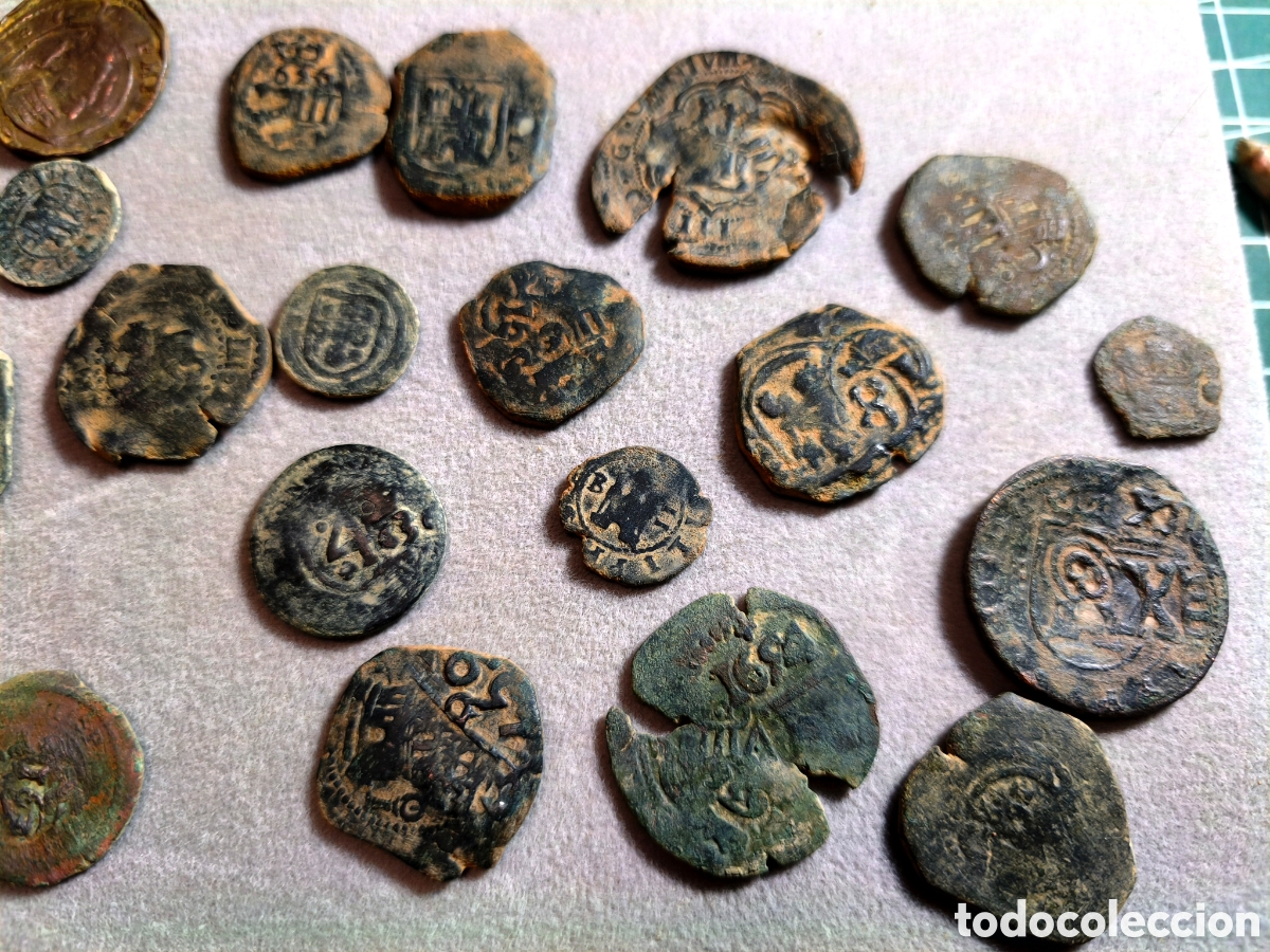Monedas de Espa&ntilde;a: Lote 22 Maravedis a catalogar - Foto 3