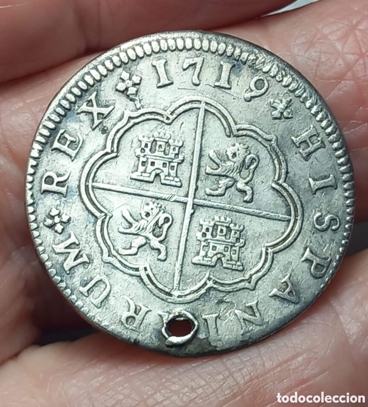 Monedas de Espa&ntilde;a: 2 Reales Felipe V Segovia Con agujero AR EN MCB