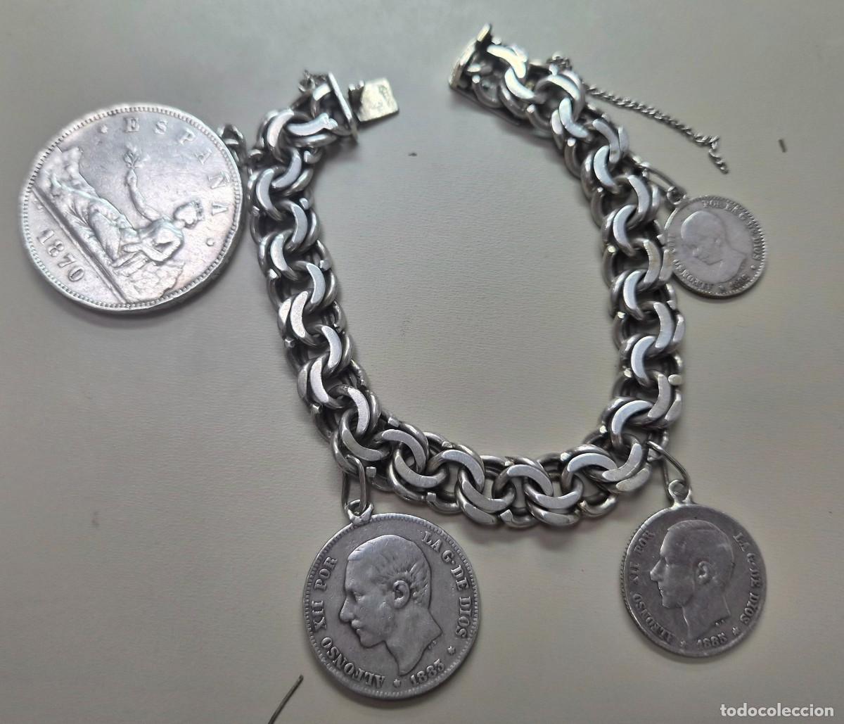Monedas de Espa&ntilde;a: Lote 4 monedas de PLATA (5-2-1-0.5 PTAS) Utilizadas para formar pulsera de &eacute;poca. Ag. Peso: 79.50 gr