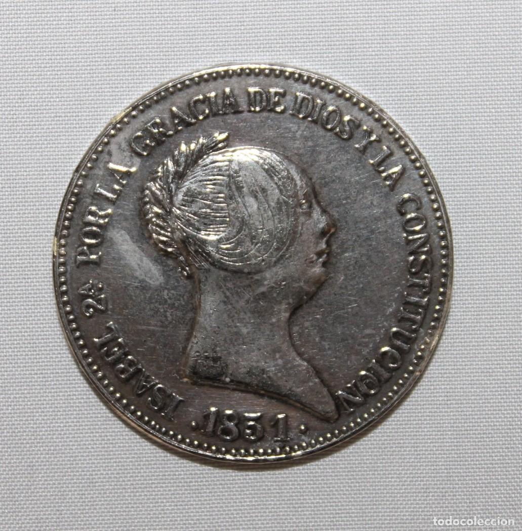 Monedas de Espa&ntilde;a: Moneda de 20 reales de plata de Isabel II. A&ntilde;o 1851. Espa&ntilde;a. 37 mm