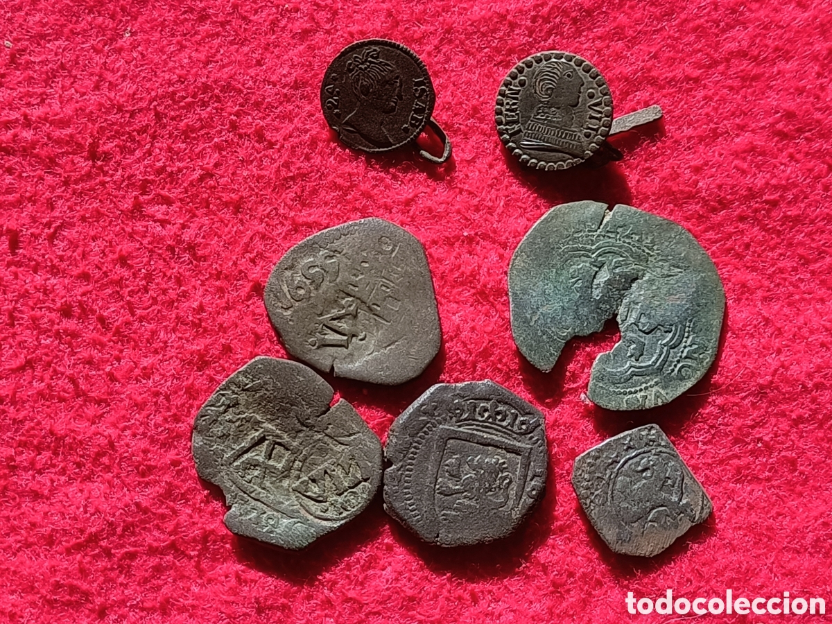 Monedas de Espa&ntilde;a: Lote maraved&iacute;s Resellos y botones patrioticos