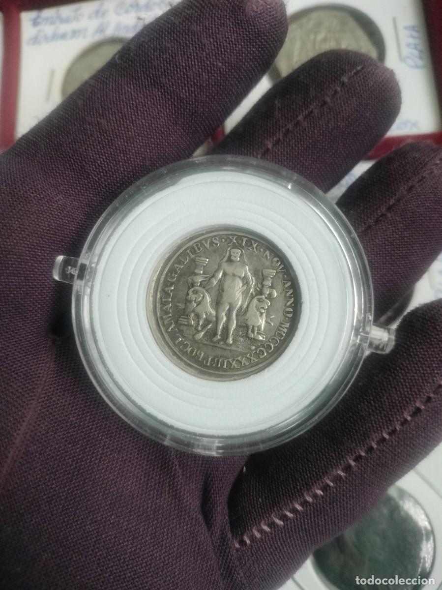 Monedas de Espa&ntilde;a: ​Rara Medalla de Proclamaci&oacute;n de Isabel II - C&aacute;diz 1833 - Plata -